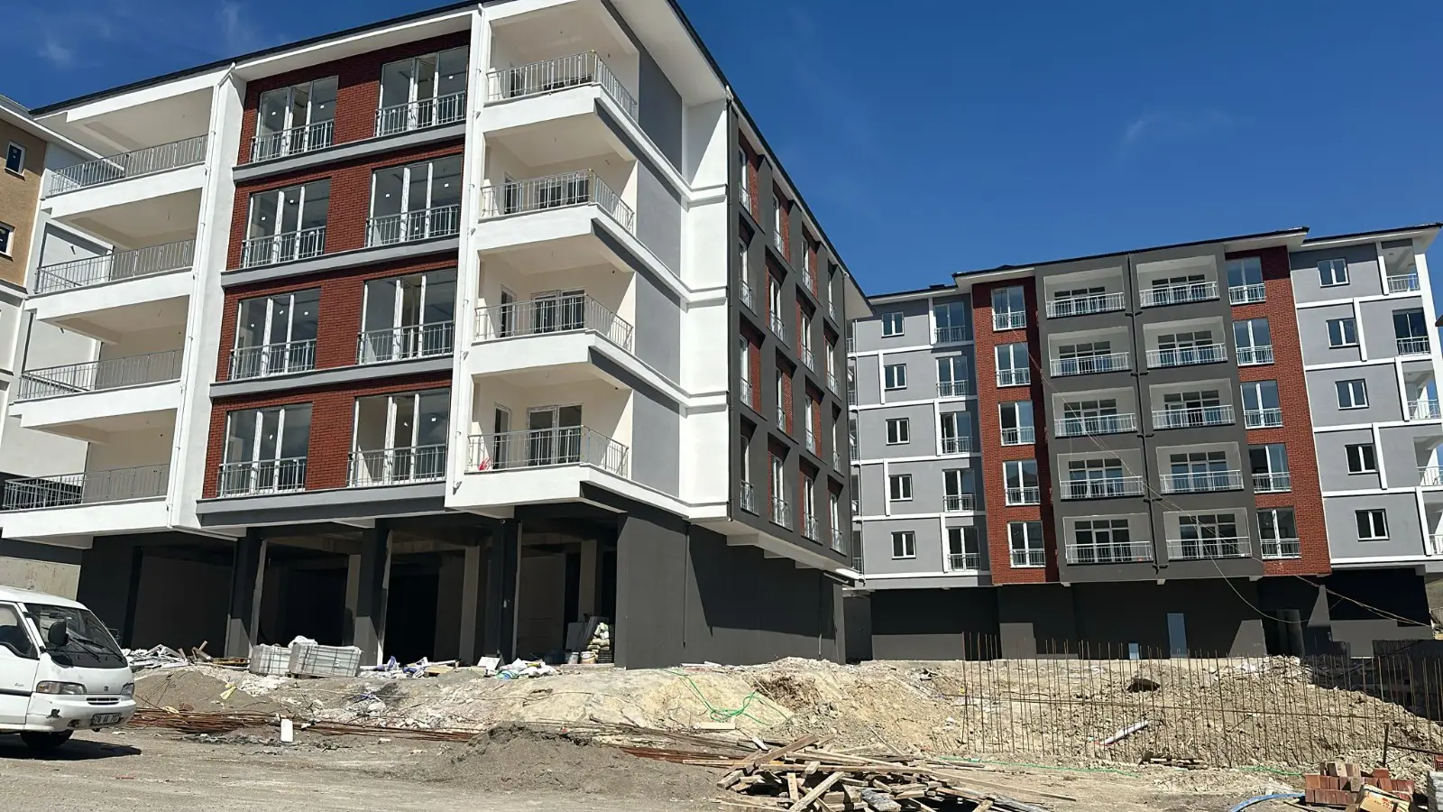 KARADAŞ İNŞAAT 4+1 Lüks Daireler