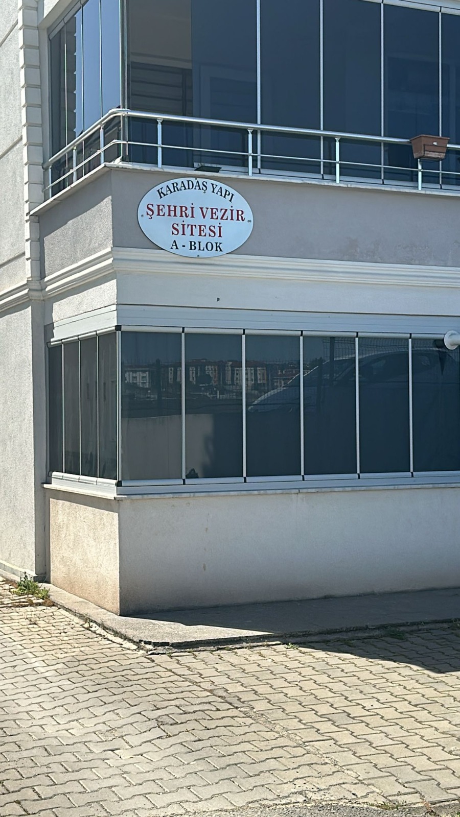 KARADAŞ ŞEHRİ VEZİ KONUTLARI